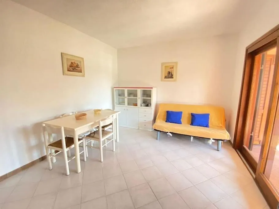 Cinta 3 Apartment San Teodoro  Italy