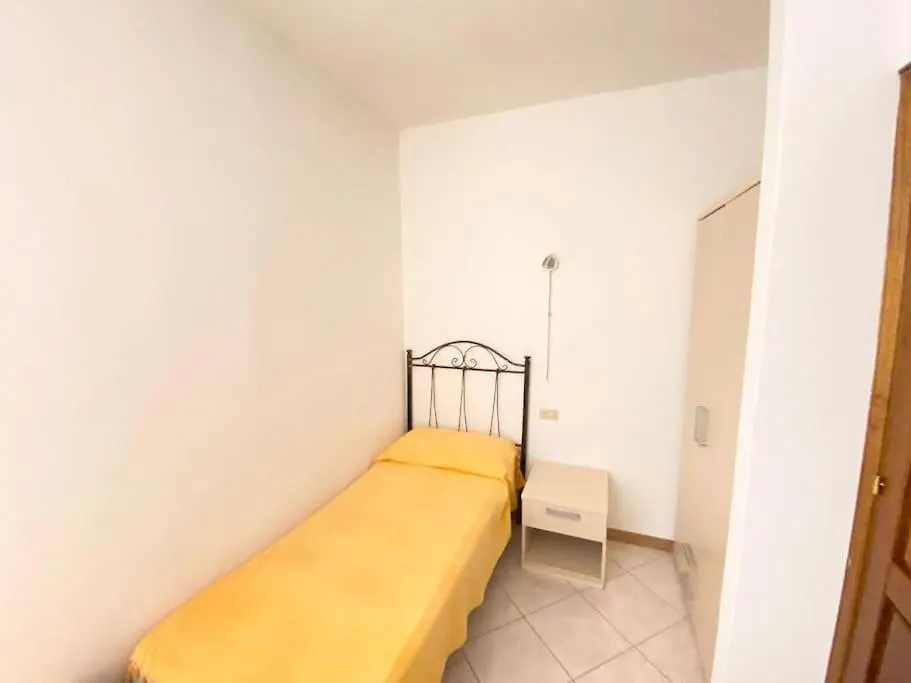 Cinta 3 Apartment San Teodoro  Italy